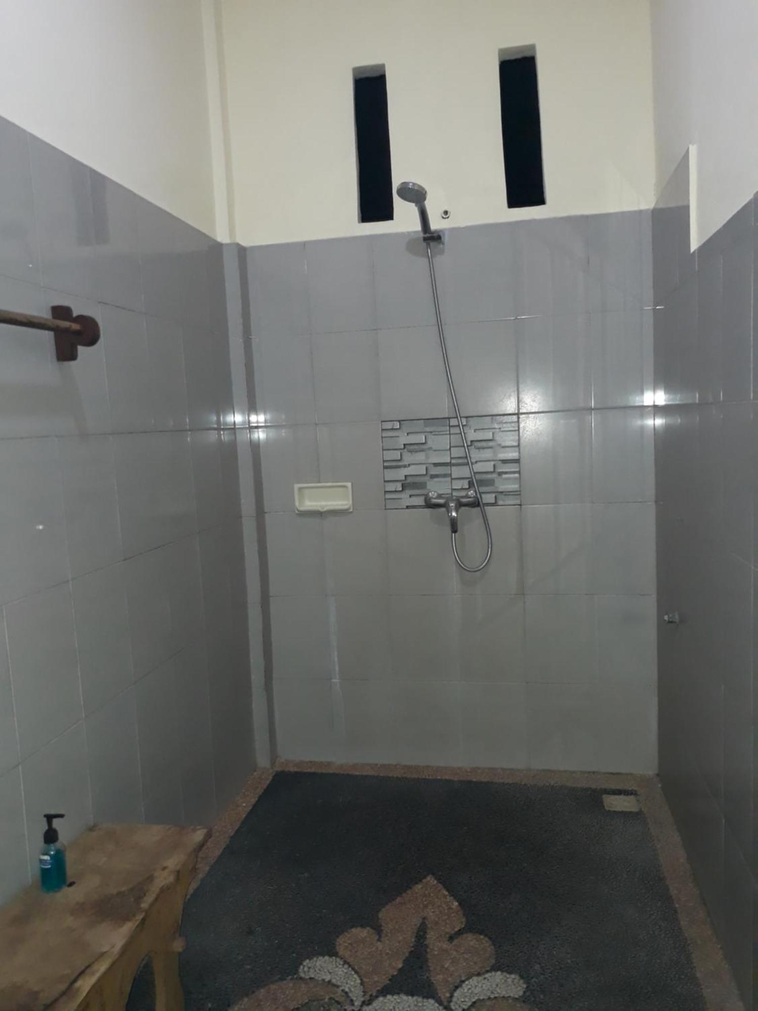 Adi House Homestay Ubud Quarto foto